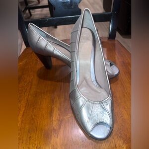 Nurture Metallic Open Toe Leather Heels